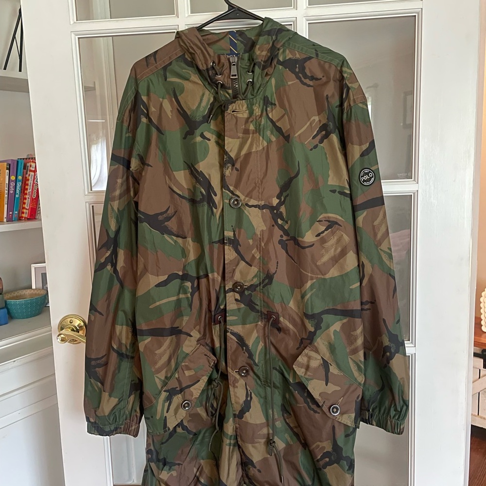 Polo by Ralph Lauren Camp Light weight rain resistant full zip jacket with hood